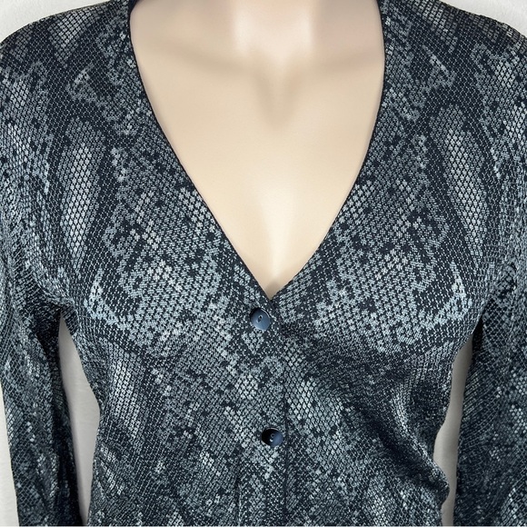 XL Vintage Jones New York Black Grey Snakeskin Print Cardigan Sweater Knit - Picture 3 of 9